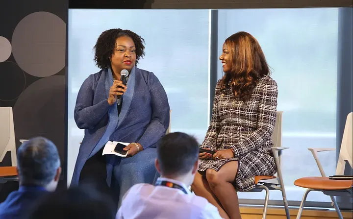 From left to right: Salah Goss, Senior Vice President for Social Impact at the Mastercard Center for Inclusive Growth, and Mayor Tishaura O. Jones, the Mayor of St. Louis, Missouri.